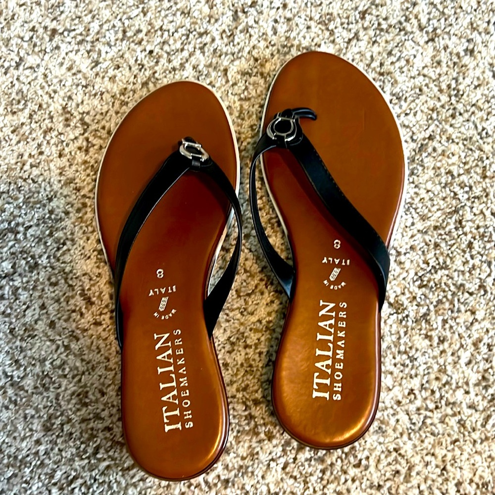NEW w/o box. Never worn. Size 8